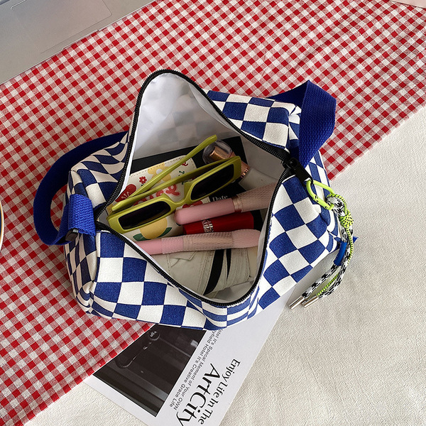One-shoulder bag