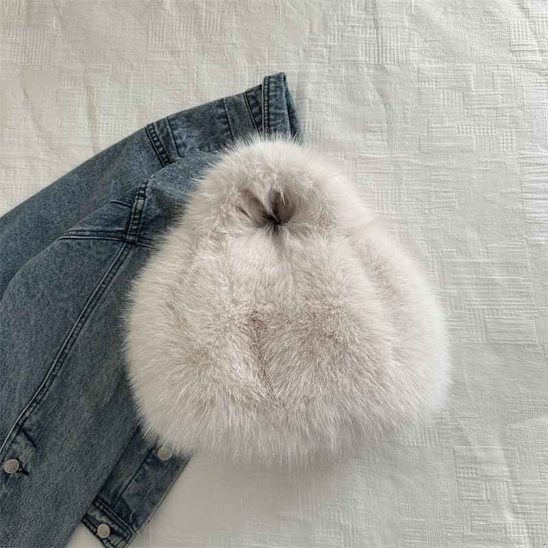 Bolsa de mano para mujeres nuevo estilo de peluche de color sólido simple y popular bolsa de lana de aire exterior temperamento casual textura de viaje de hombro