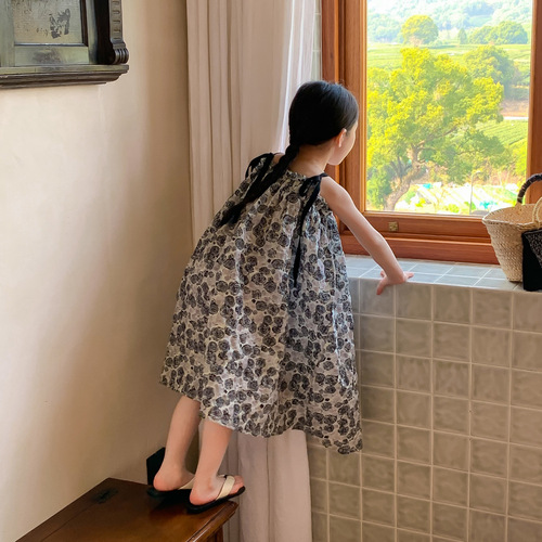 Children's Skirt 2024 Summer Girls Korean Style Strap Beach Skirt Children's Retro Halter Flower Long Skirt Vacation Skirt