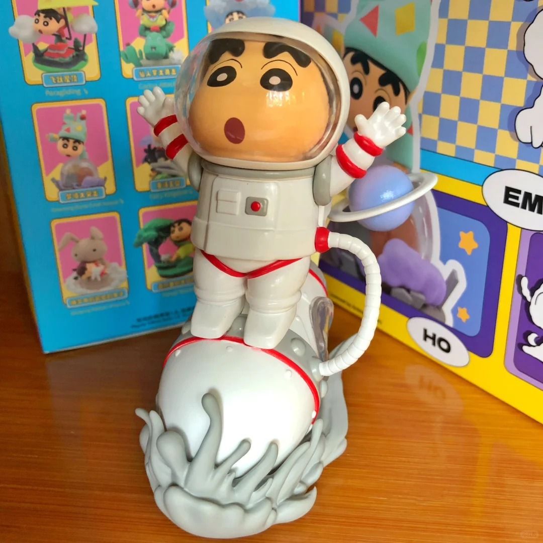 Figura coleccionable de Crayon Shin-chan, serie clásica de caja sorpresa, muñeco decorativo de escritorio, regalo creativo