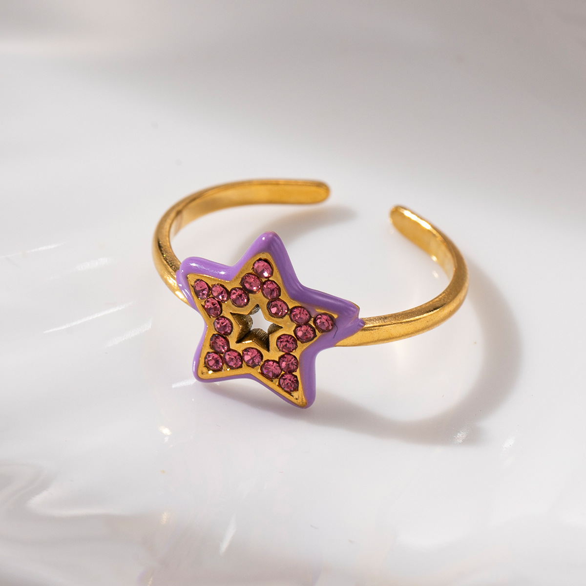 Anillo de acero inoxidable de alta calidad ligero de lujo, anillo de titanio incrustado con zircon de mano no se desvanece