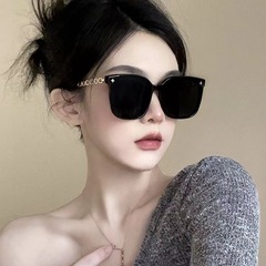 女性用の新しいスタイルのサングラス、ハイエンドのinsインターネットセレブスタイルの日焼け止めサングラス、大きなフレーム、丸顔、男性と女性向けの痩身メガネ、人気のスタイル