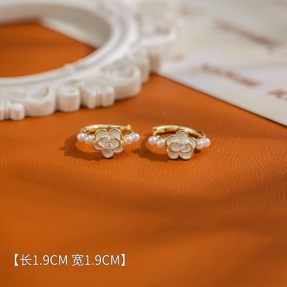 White fashionable elegant universal mountain tea, earrings, high-quality style