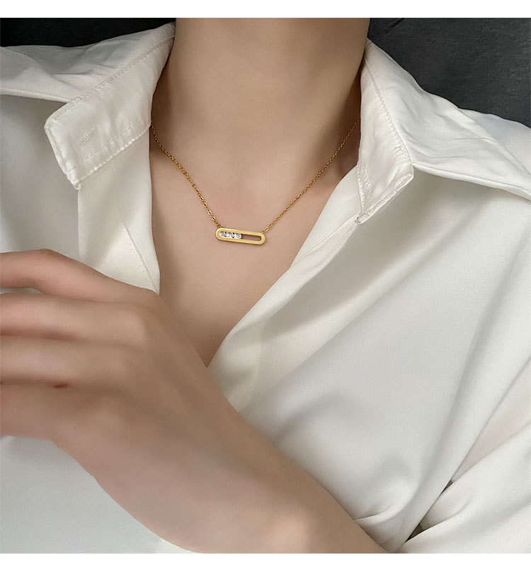 Fashion Oval Titanium Steel Inlay Zircon Necklace 1 Piece