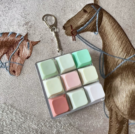 Nine-key transparent shell-gd6