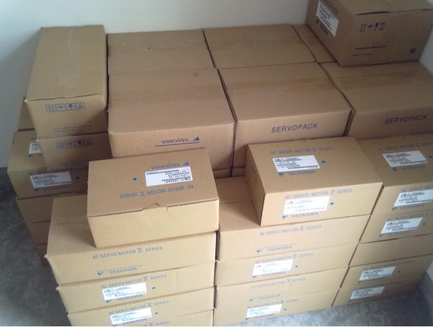 A077*SGDS-04A02A，SGDS-04A0/SGDS-04A71A全新 安川伺服驱动器