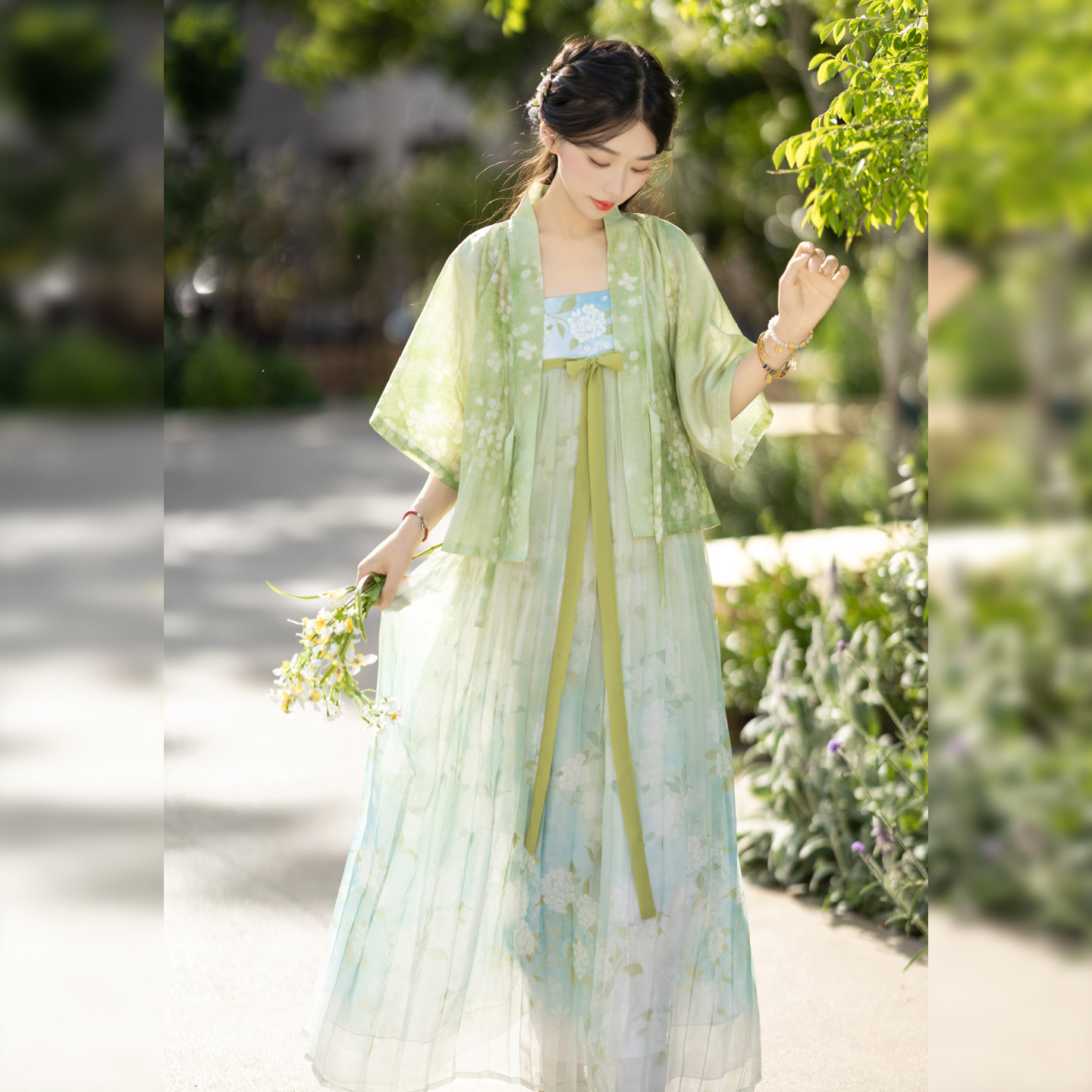 2026年汉服【花球】唐风吊带裙齐胸汉元素纱裙国风明制汉服女夏
