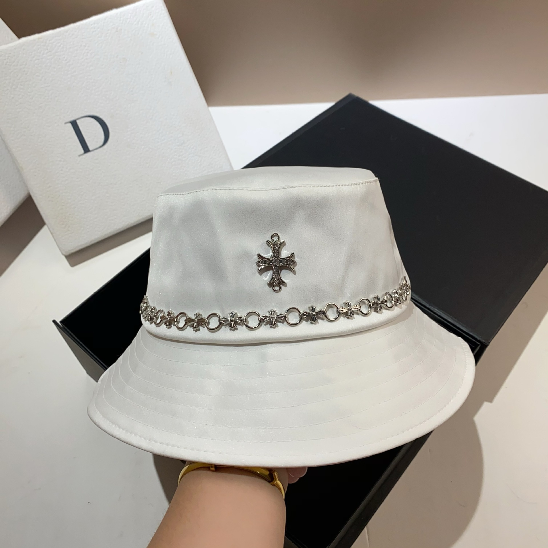 Bacinella a catena incrociata fatta a mano alla moda, marchio parigino alla moda, acido acetico, pescatore, autunno, uomo e donna casual_voghion.com