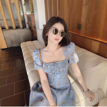 法式赫本风艺术感森系法式长裙惊艳雾霾蓝方领碎花连衣裙女夏季