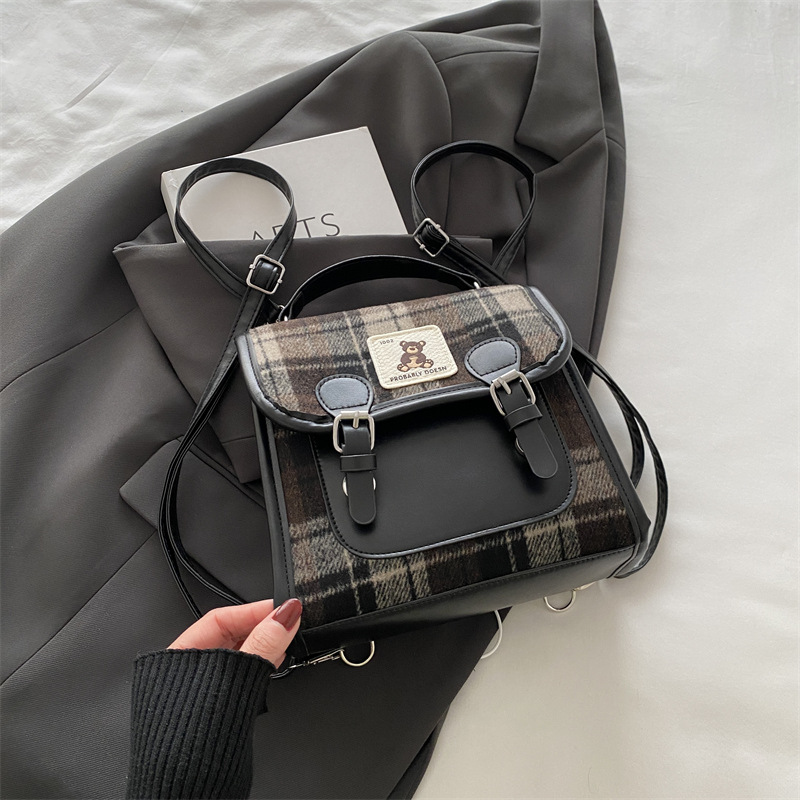 Nueva bolsa de invierno 2024 bolsos de moda de mujer mochila de hombro portátil de gran capacidad retro mochila de hombro