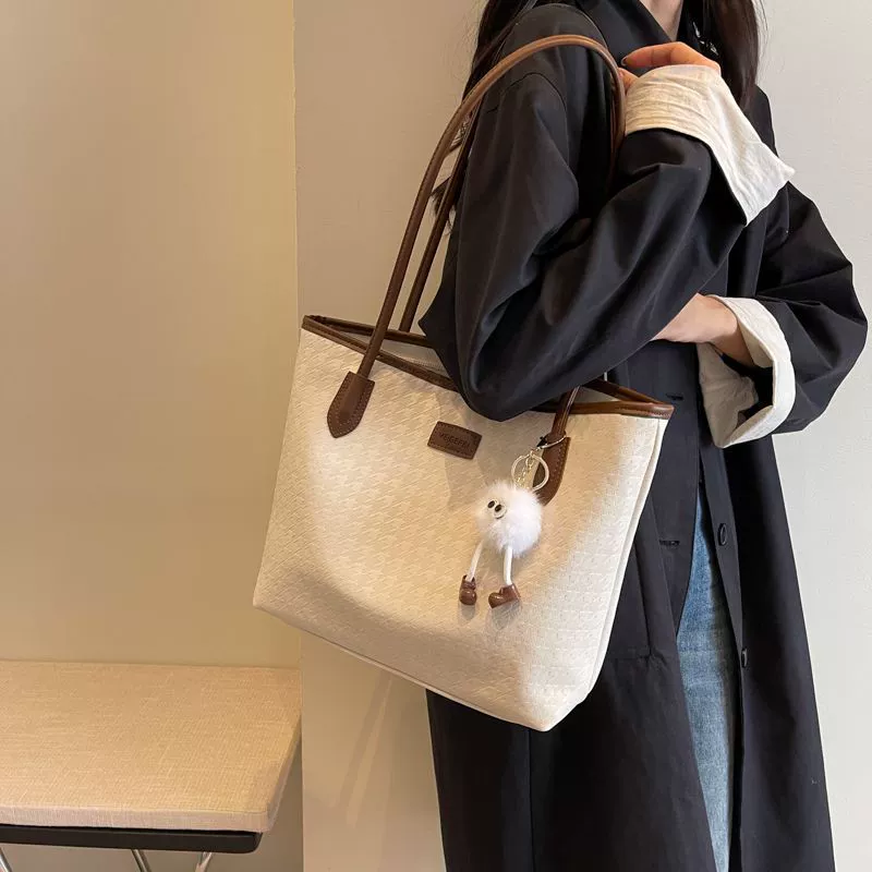 Capacious shoulder bag, one-shoulder bag for leisure, for students