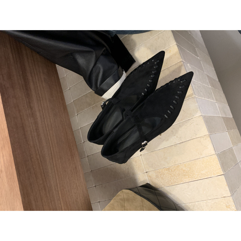 Retro Pointed Toe Shallow Mouth Mary Jane Shoes for Women 2025 Versatile and Popular Autum New Commuter Low-Heeled Shoes