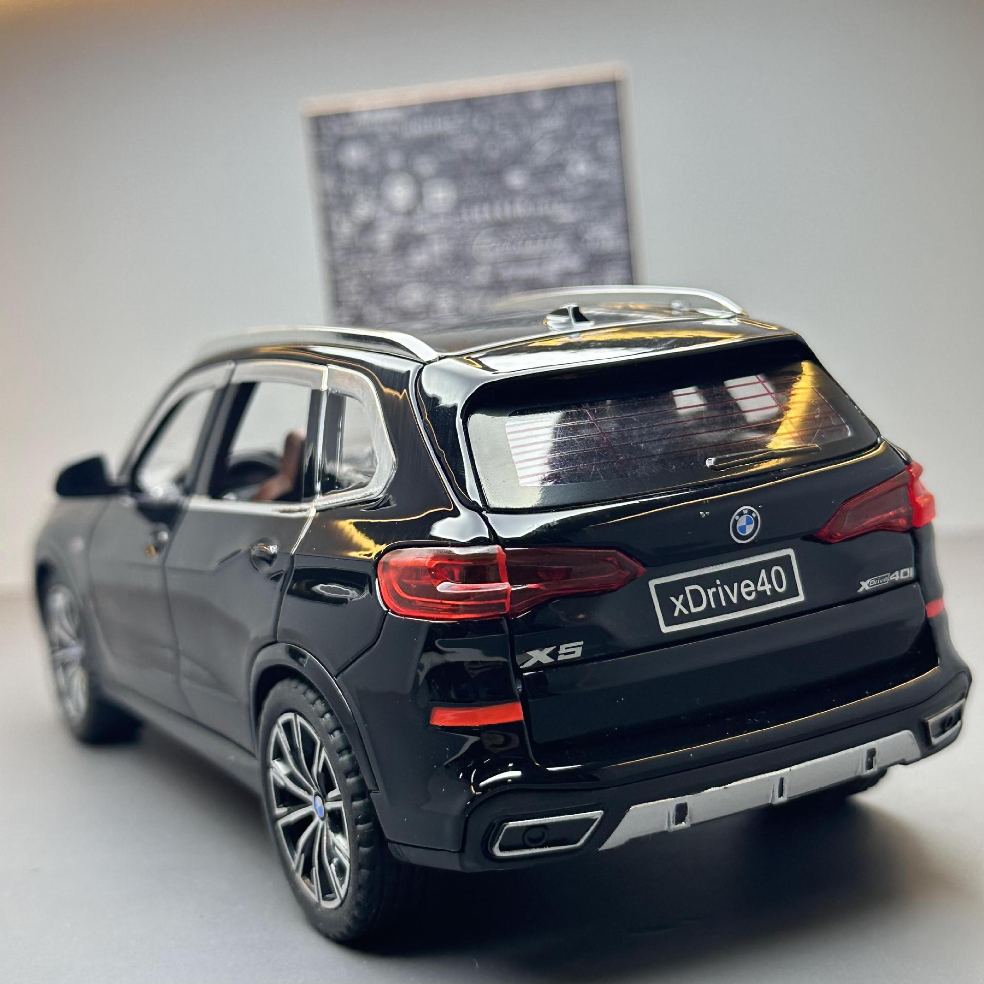 Modelo de coche de aleación XinAo 1: 24 Baoma X5 Tire hacia atrás el sonido y la luz off-road vehículo 6 Puerta Abierta modelo de coche de juguete colección de decoración