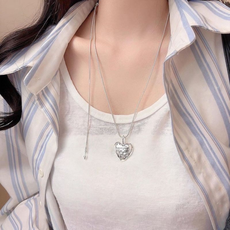 シルバーラブスターペンダントネックレス女性用ニッチハイエンド多用途セーターチェーンプルアウトロングアクセサリー|undefined