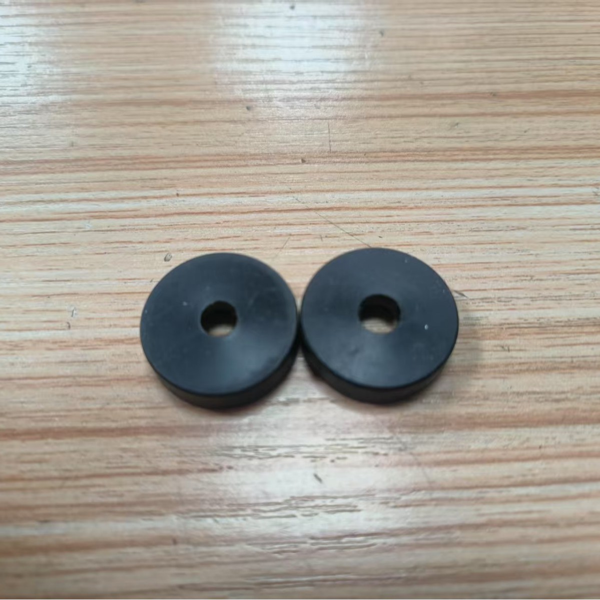 减震橡胶垫天然橡胶垫三元乙丙橡胶垫片丁腈橡胶垫片防水橡胶垫片