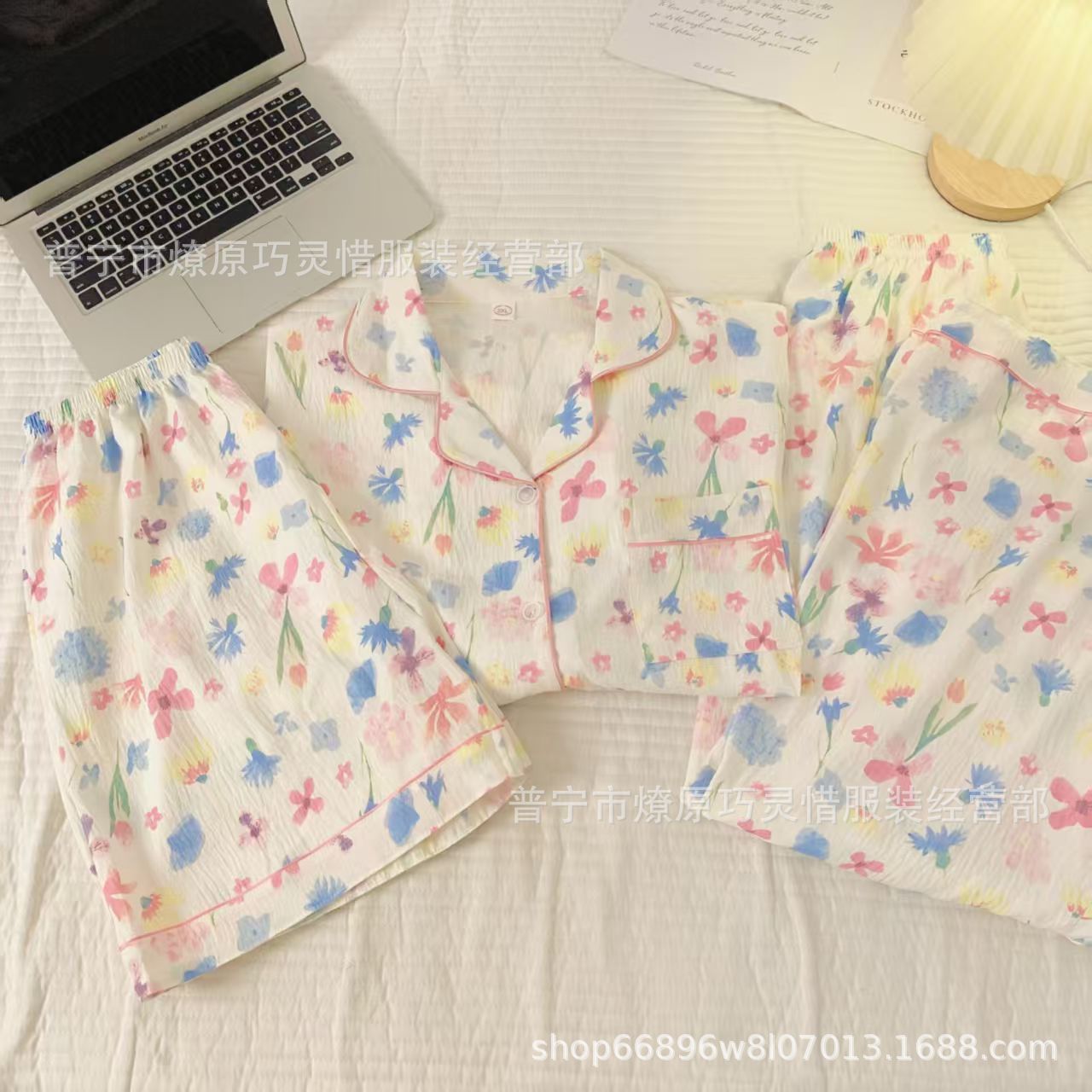 Hermosos pijamas de tela de rabu mujeres primavera y otoño verano nubes de algodón dulce mangas cortas pantalones cortos de tres piezas ropa para el hogar