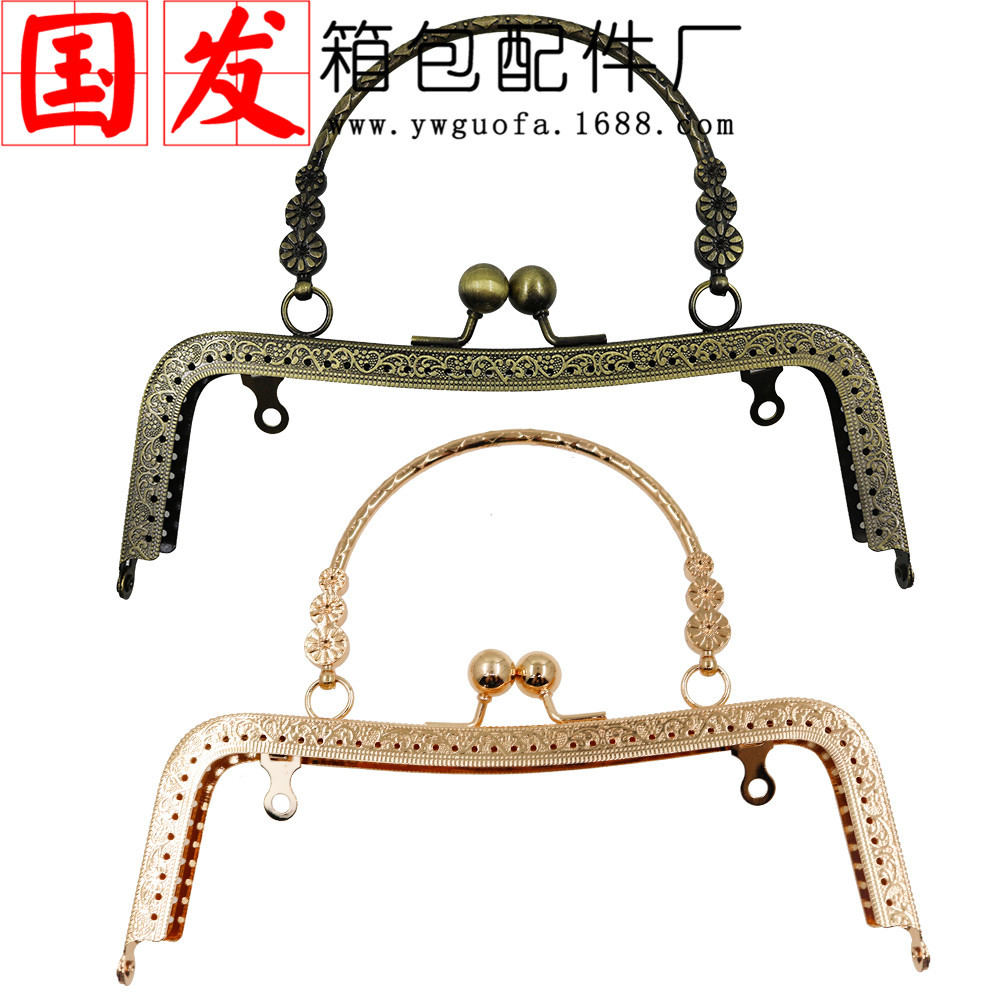 [Nuevo]: 20cm cintura cóncava en relieve tres flores mano mano oro diy con mano oro broche al por mayor