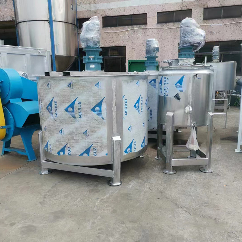 Laundry capsules stainless steel