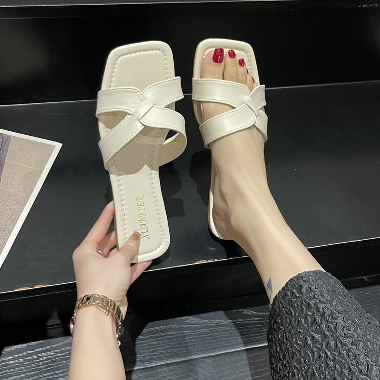 Pantofole celebrità di Internet abbigliamento estivo da donna nella marea 2023 nuove infradito piatte dal design francese delicato in stile fata_voghion.com