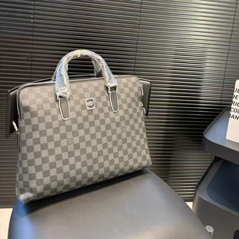 New Men's Briefcase Suitable for Lv Casual and Generous Large-Capacity Bag Can Store Computers with Exquisite Workmanship New Men's Briefcase Suitable for Lv Casual and Generous Large-Capacity Bag Can Store Computers with Exquisite Workmanship