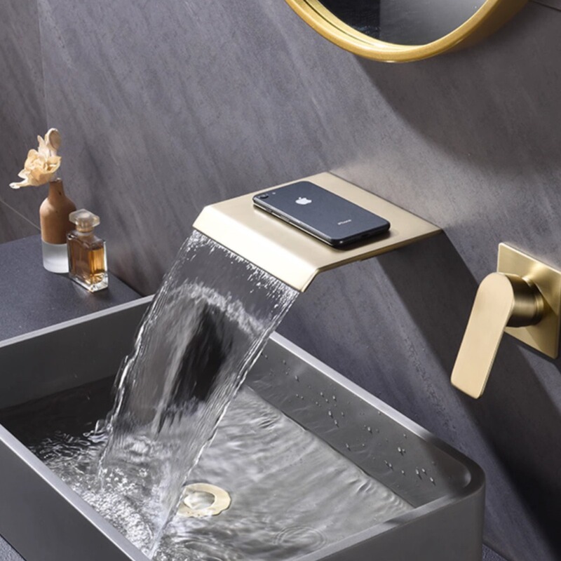 Hotel bathroom wall-mounted hot and cold water faucet concealed embedded waterfall water wall-out wall-mounted bathtub copper