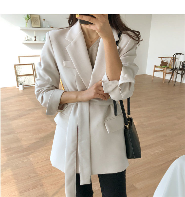 Abbigliamento donna Giacca nera da abito Cintura da donna 2024 Nuovo design primavera e autunno Nicchia Stiratura gratuita Temperamento Piccolo abito Manica lunga_voghion.com