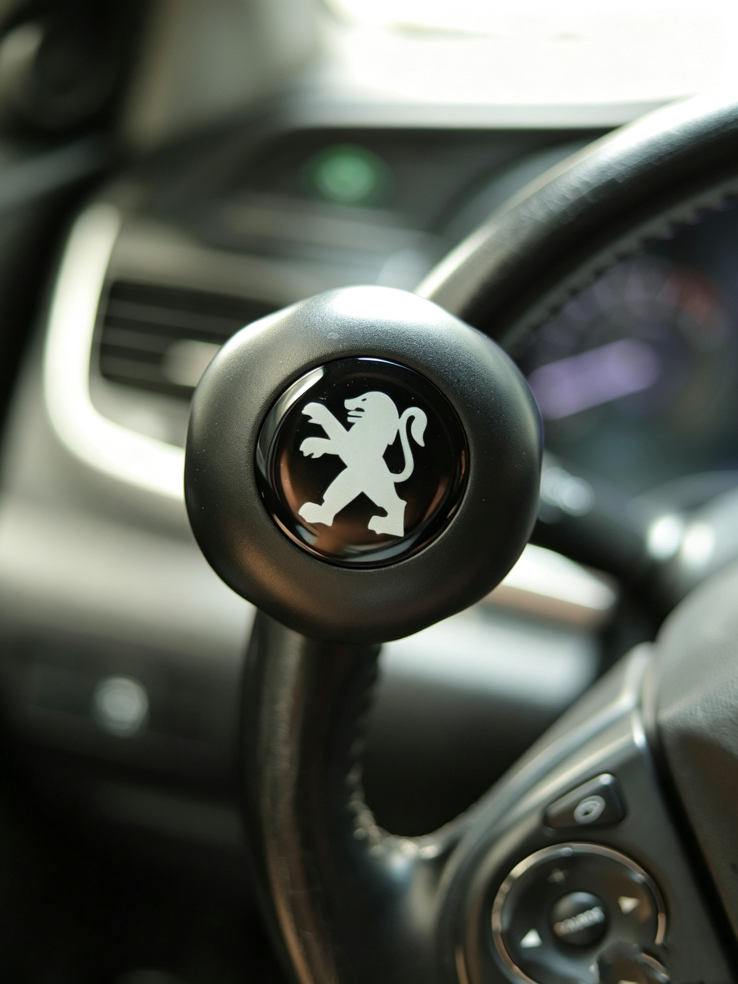 Cross-border best-selling steering wheel booster ball is suitable for all cars and supports drop shipping of car interior modification parts