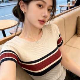 韩版小众撞色条纹短袖针织衫女夏季新款修身显瘦气质百搭上衣