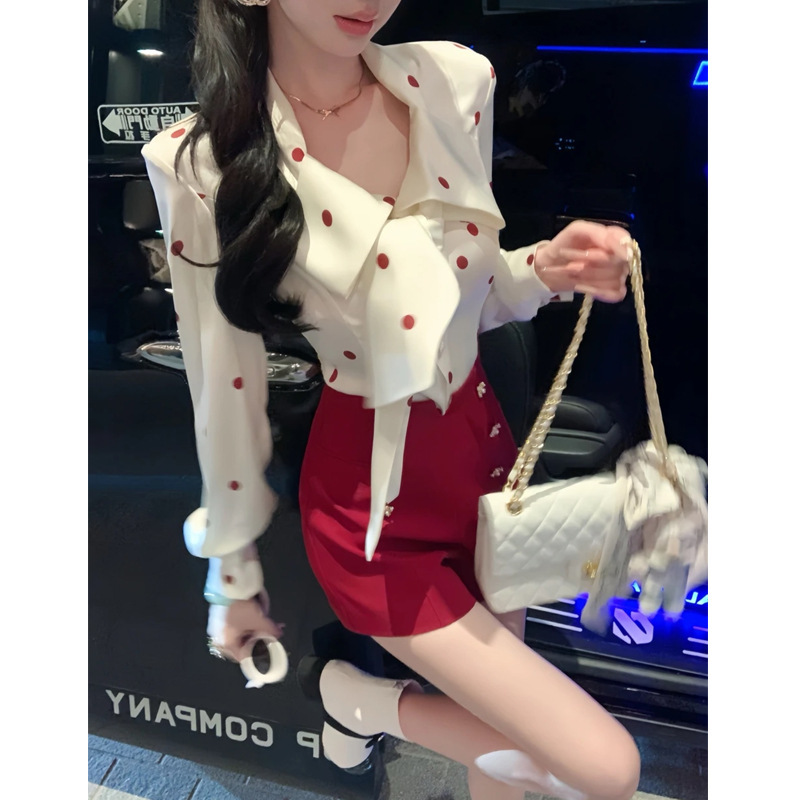 甜酒波尔卡高级感收腰蝴蝶结波点白衬衫+红色短裤套装女两件套潮|undefined