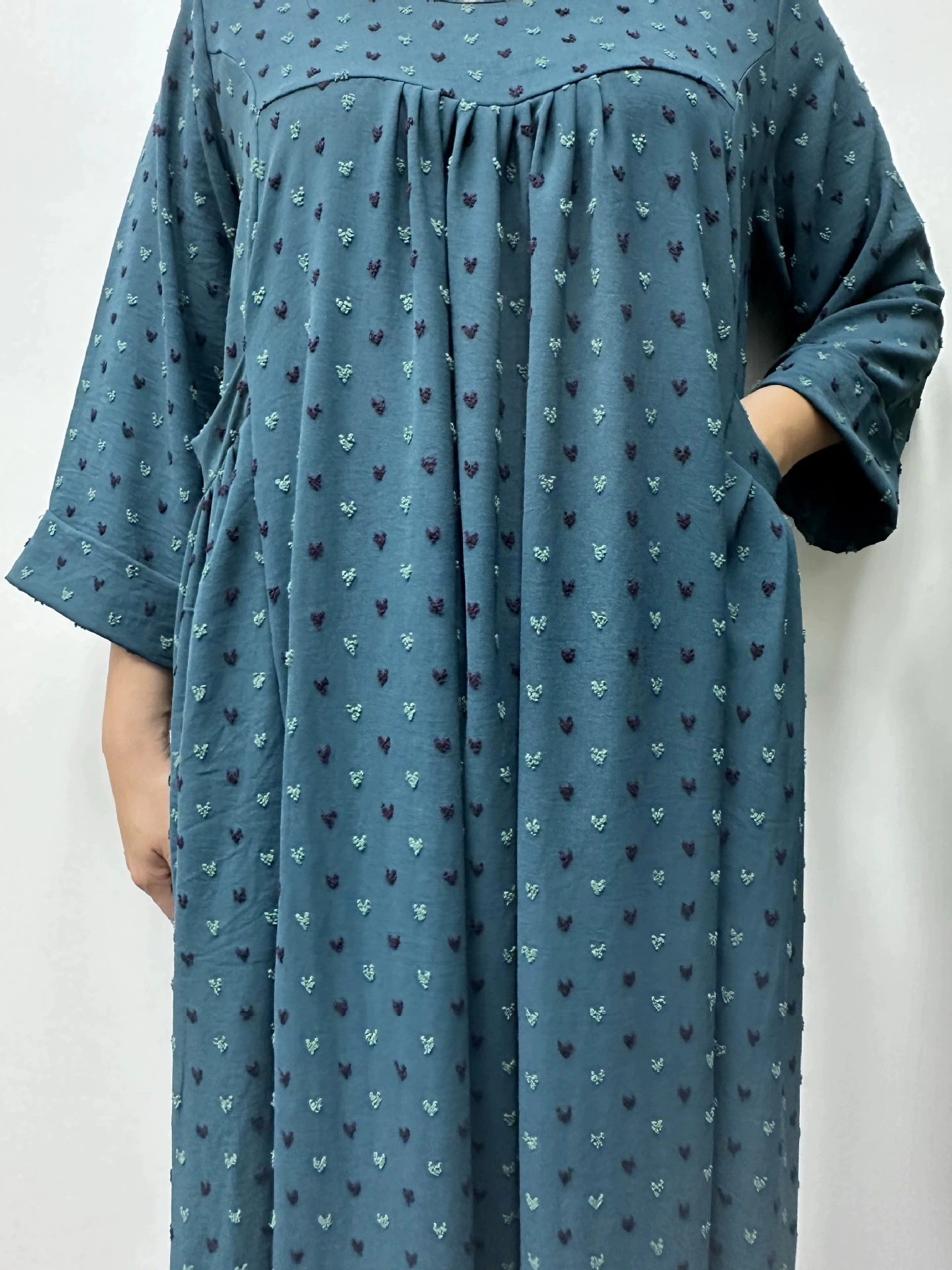 Fashionable dress with pockets