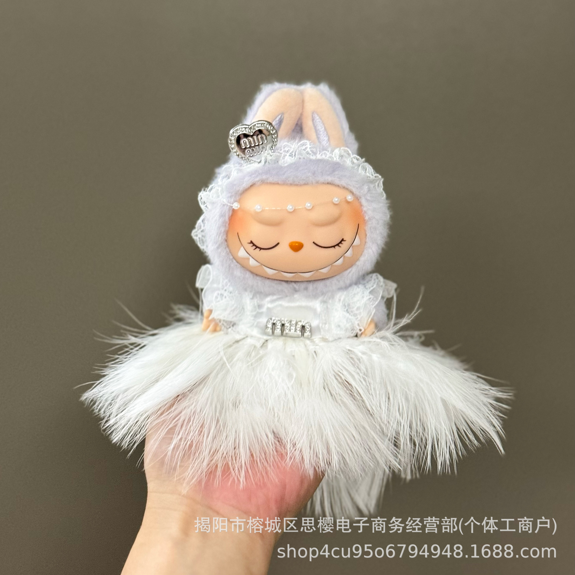 Ropa exclusiva para muñeco Labubu – prendas de peluche 17 cm, falda y traje para primera y segunda generación