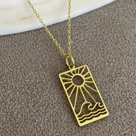 时尚简约钛钢切割镂空个性太阳云朵塔罗牌吊坠不锈钢项链女士礼品