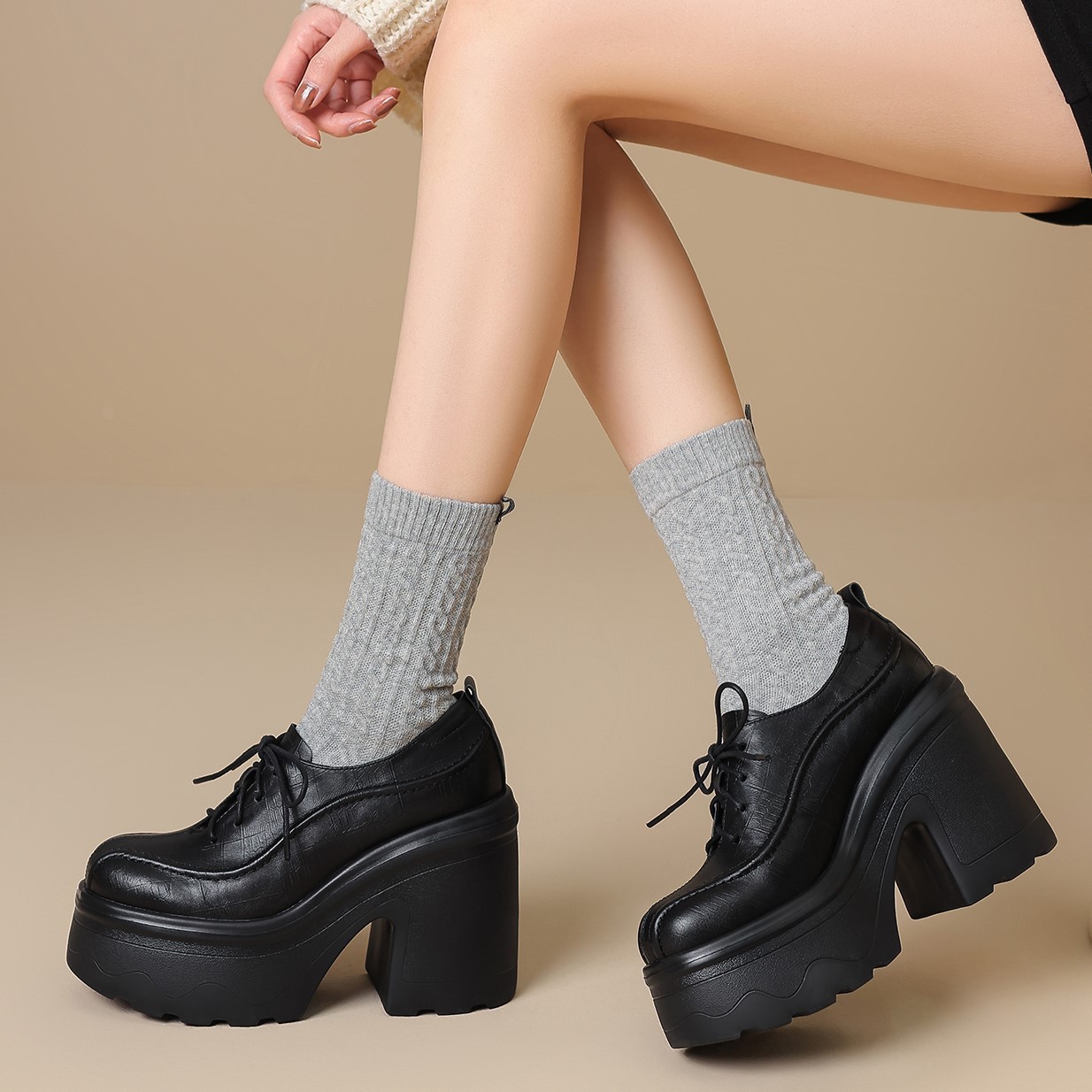 Giày loafer nữ đế xuồng cao gót 12 cm, mũi sâu buộc dây, da bò thật — màu nâu, màu đen