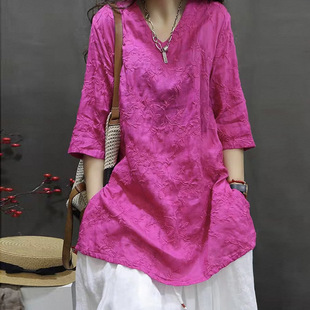 Retro Heavy Embroider V Neck 2025 Short-Sleeved Shirt for Women Summer Thin Mother's Classy Loose Mid-Length Top for Women