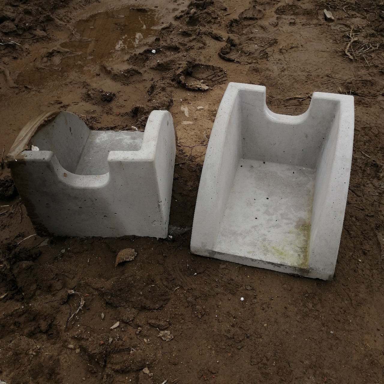 A安康商洛西安铜川渭南混凝土水簸箕预制水簸箕厂家直销