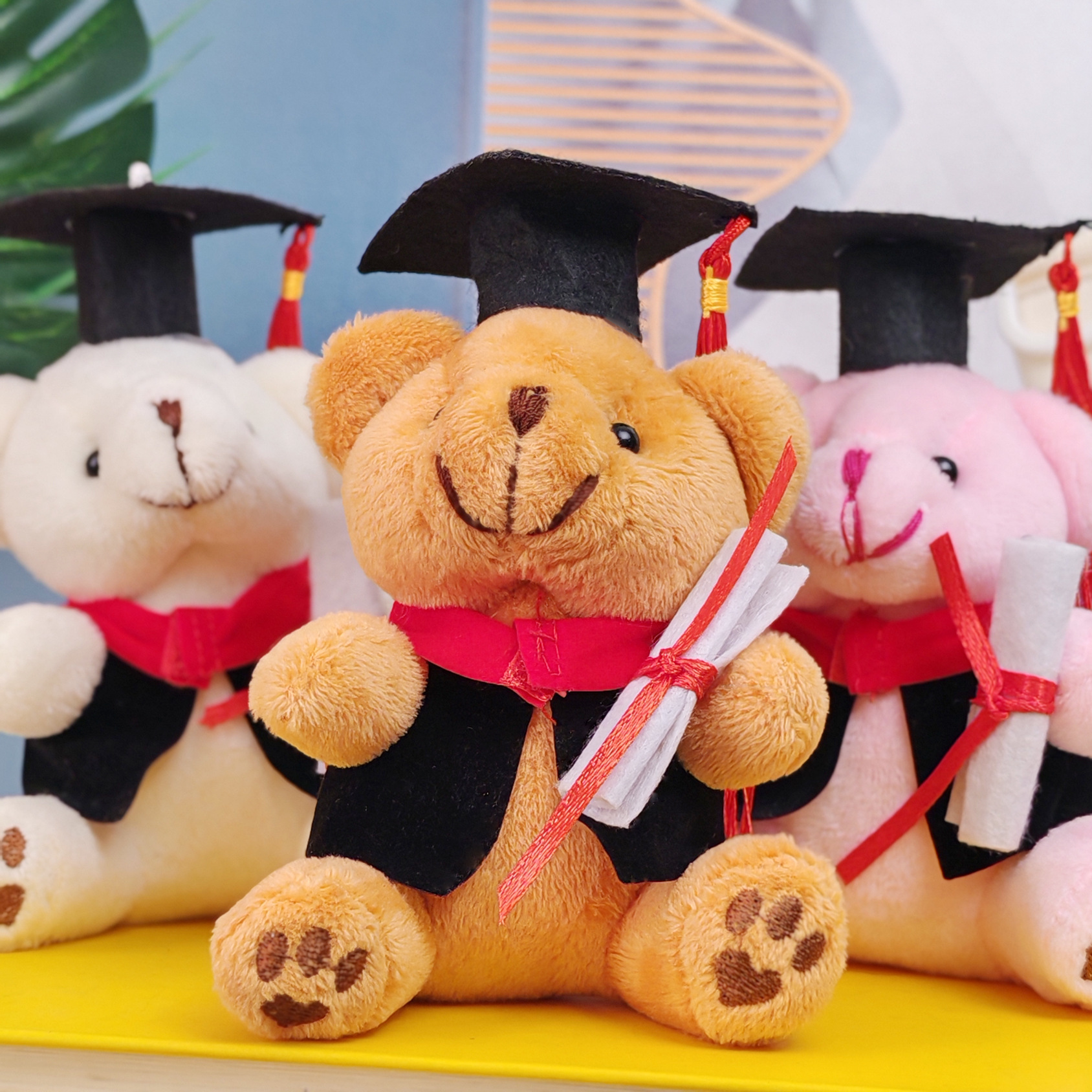 Gorra de doctorado de graduación de venta caliente Gorra de Oxford Colgante de felpa de oso Lote Ceremonia de graduación Joyas de colgante de felpa de doctorado