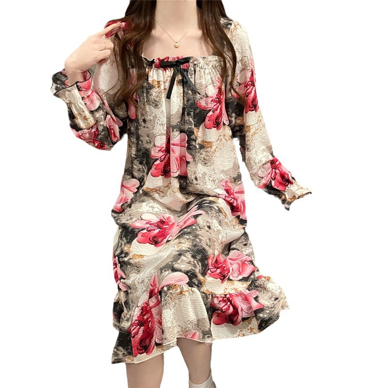 Primavera y otoño con cojín de pecho pijama de mangas largas temperamento femenino flor de algodón tejido burbuja tela arrugada pijama vestido largo