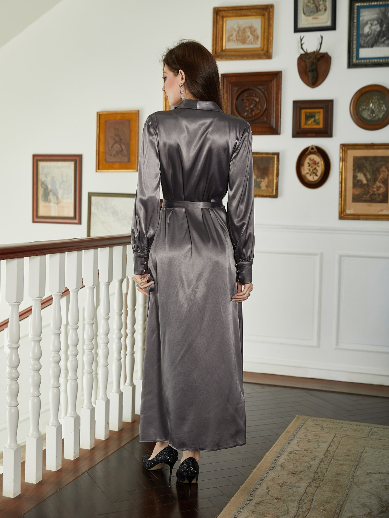Ropa de mujer de comercio exterior europeo y americano primavera nuevo estilo delgado casual cómodo satén con cuello en v ropa larga para el hogar con cordones de manga larga