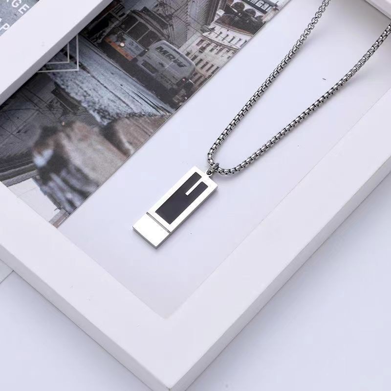 Collier rectangulaire noir en acier titane tendance pour hommes et femmes, pendentif simple hip-hop à la mode et personnalisé_voghion.com