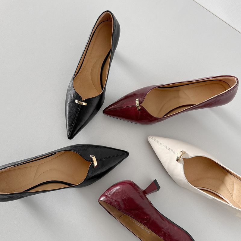 2026 Spring New Niche Designer Metal Buckle Commuter Professional High-Heeled Stiletto Sheepskin Pointed Toe Shallow-Mouthed Single Shoes 2026 Spring New Niche Designer Metal Buckle Commuter Professional High-Heeled Stiletto Sheepskin Pointed Toe Shallow-Mouthed Single Shoes