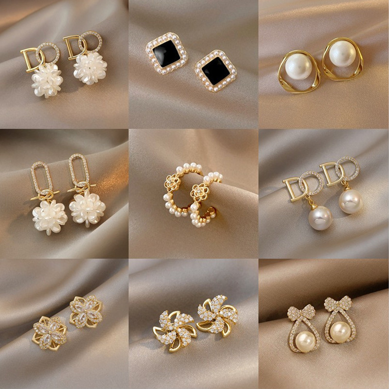Korean Style 2026 New Pearl Earrings for Women, Simple and Elegant Versatile Ear Studs, Tiktok Same Style Ear Jewelry Wholesale Korean Style 2026 New Pearl Earrings for Women, Simple and Elegant Versatile Ear Studs, Tiktok Same Style Ear Jewelry Wholesale