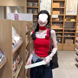 季木耳边红色上衣针织背心女夏花朵挂脖ins修身洋气显瘦无袖吊带
