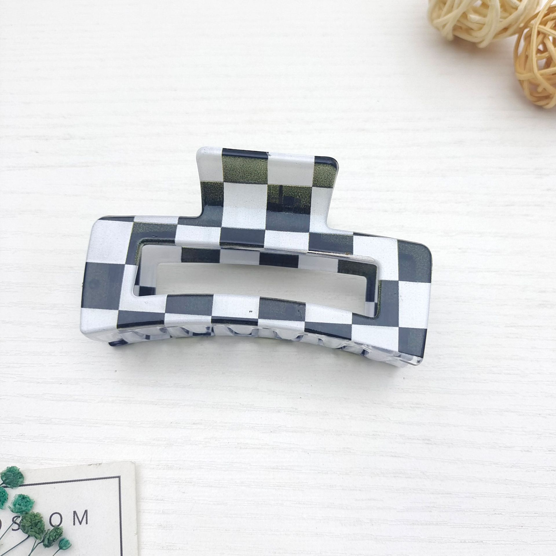 c15e372f88836980a795565b64c3bf