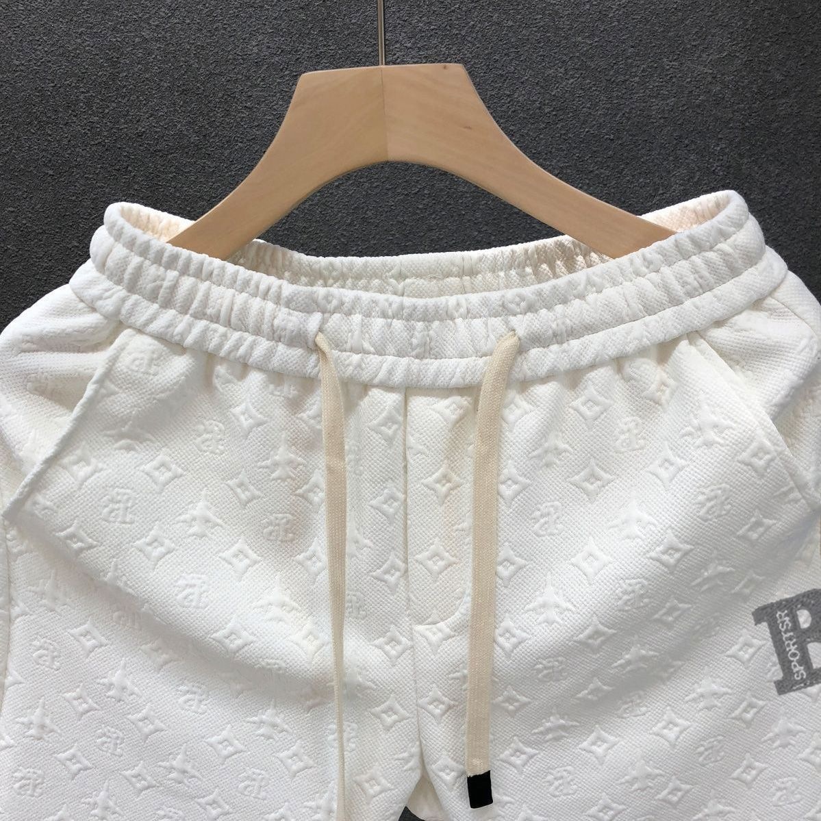 Men's High-End Summer Casual Shorts Trendy Brand Affordable Luxury For Beach Sports And Running Mid Waist Loose Fit Drawstring_viptrois.com
