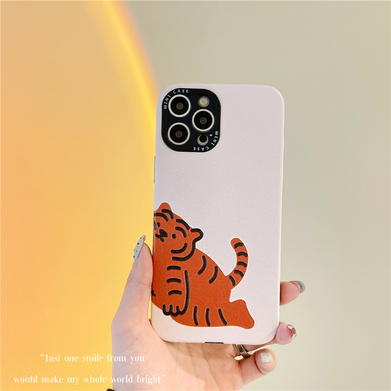 トラのアンズの底に顔を貼る英文レンズ