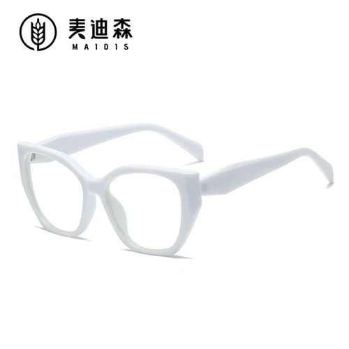 Jet 5111 Influencer-Approved Cross-Border Hot Item: Trendy Flat-Lens Glasses—Perfect for Myopia, Featuring Bold Oversized Frames and Personalized Blue-Light Protection.