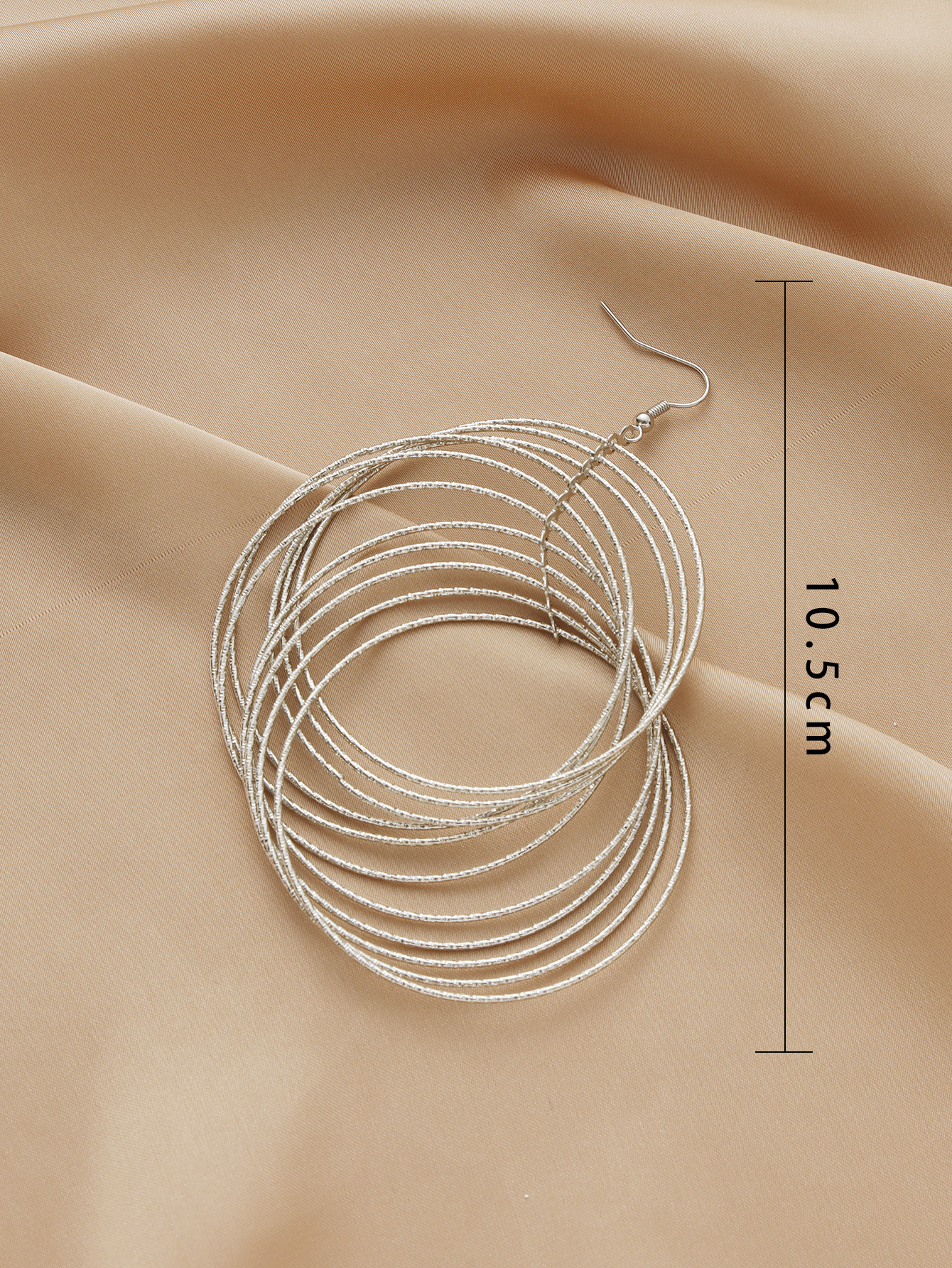 Metal simple hollowed-out round earrings, popular European and American export earrings, earrings and ear hooks wholesale and consignment pic 5