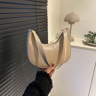 Niche design simple underarm bag small bag women's popular this year 2023 spring new trend fashion shoulder bag
