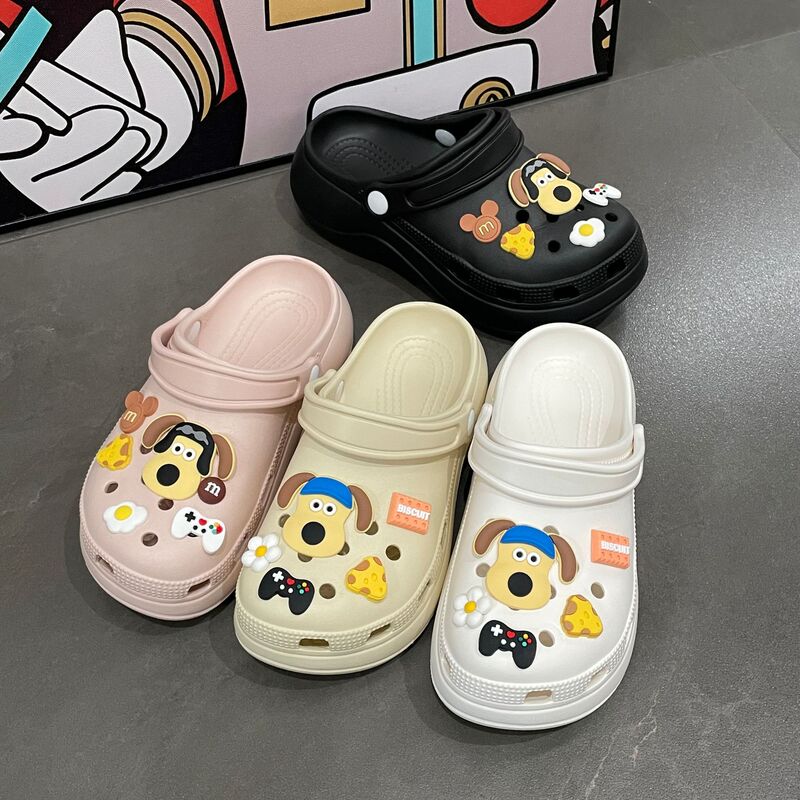 Croc Shoes Women's 2024 New Summer Outer Wear Cute Cartoon Home Non-Slip Beach Toe Sandals for Women