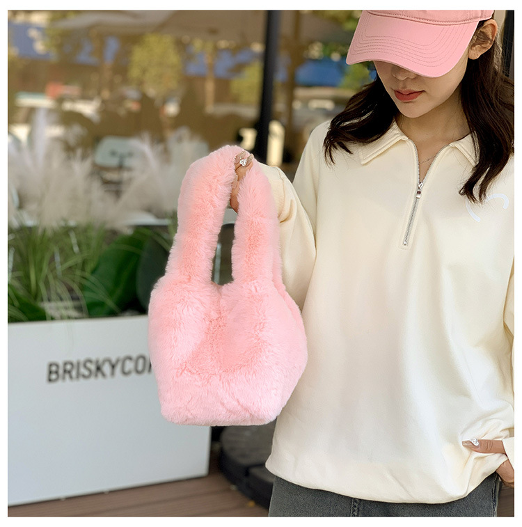 New handbag for women in 2024 with a high-end feel, solid color plush bag, fashionable and versatile handbag, cute_voghion.com